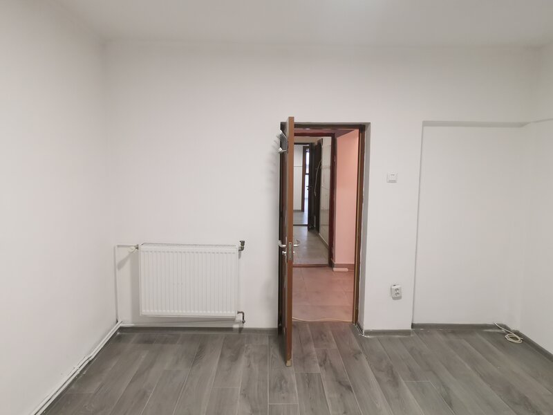 Grivitei, Gara de Nord, Turda, casa 6 cam. D+P+1 renovata, 380V,