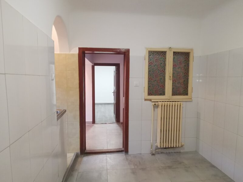 Grivitei, Gara de Nord, Turda, casa 6 cam. D+P+1 renovata, 380V,